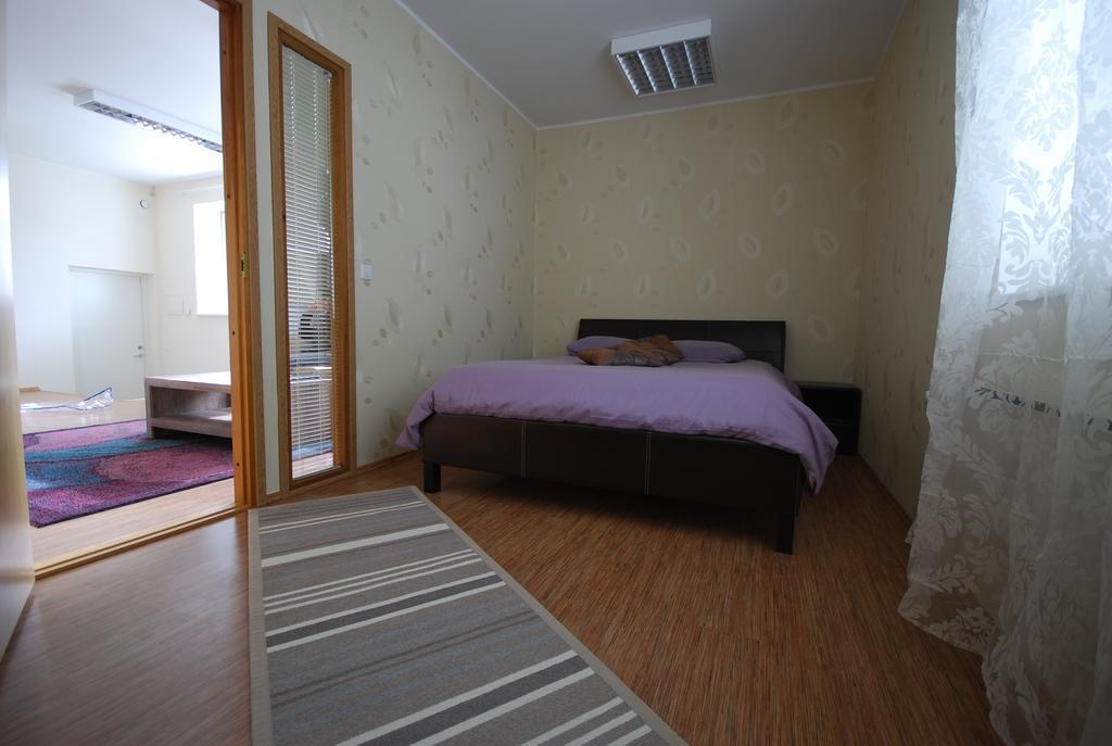 City Apartment Kuressaare Rum bild